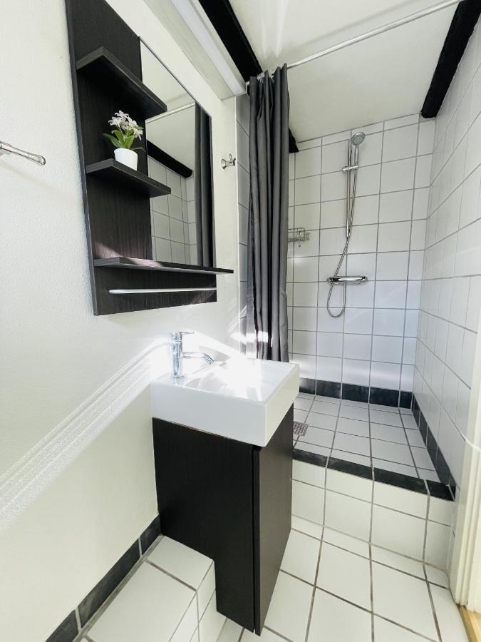 Aday - Central Charming Apartment With Terrace 奥尔堡 外观 照片